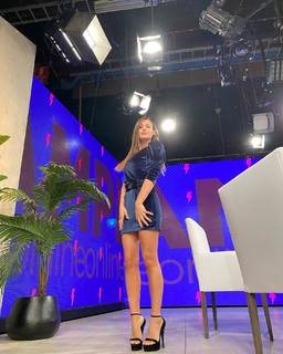 Carolina Ardohain feet photo thumbnail