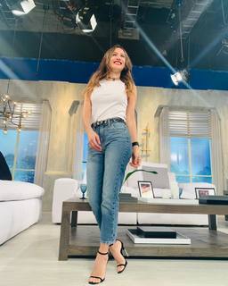 Carolina Ardohain feet photo thumbnail