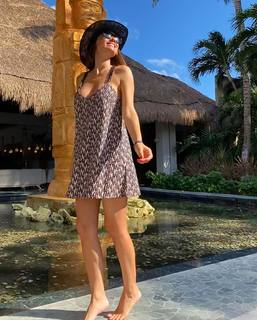 Carolina Ardohain feet photo thumbnail