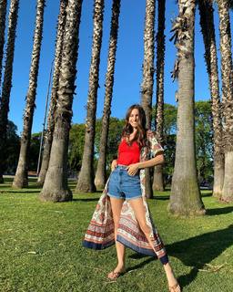 Carolina Ardohain feet photo thumbnail