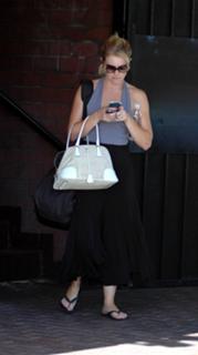 Melissa Joan Hart feet photo thumbnail