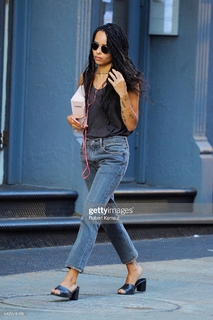 Zoë Kravitz feet photo thumbnail