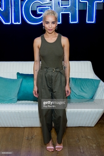 Zoë Kravitz feet photo thumbnail