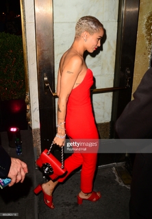 Zoë Kravitz feet photo thumbnail