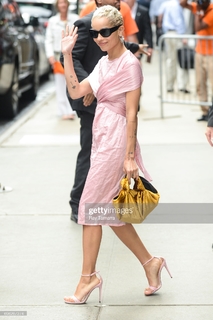 Zoë Kravitz feet photo thumbnail