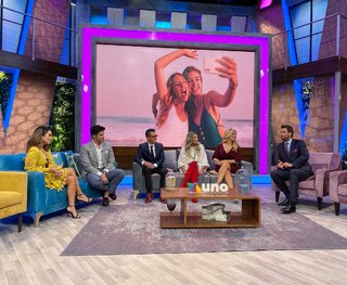 Laura González feet photo thumbnail