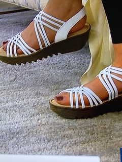 Courtney Khondabi feet photo thumbnail
