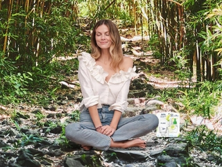 Brooklyn Decker feet photo 5