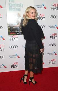 Emily Osment feet photo thumbnail