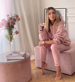 Malgorzata Rozenek feet photo thumbnail