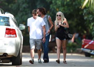 Lindsay Lohan feet photo thumbnail