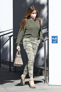 Sofía Vergara feet photo thumbnail