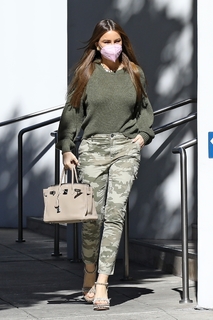 Sofía Vergara feet photo thumbnail