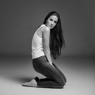 Natalia Oreiro feet photo thumbnail
