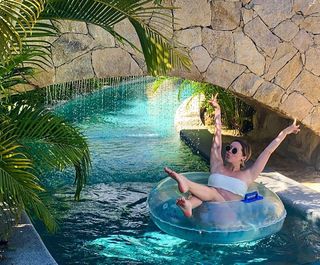 Ashley Tisdale feet photo thumbnail