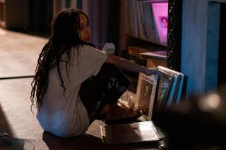 Zoë Kravitz feet photo thumbnail