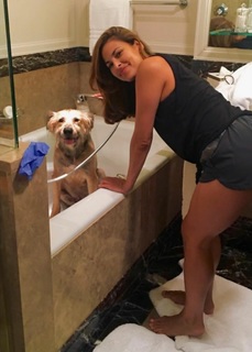 Eva Mendes feet photo thumbnail