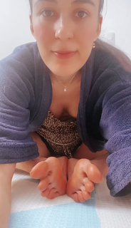 Alaine Crissiê feet photo thumbnail