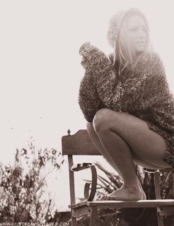Anna Torv feet photo 5