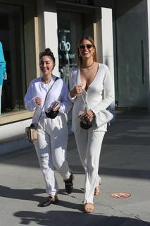 Kara Del Toro feet photo thumbnail