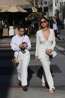 Kara Del Toro feet photo thumbnail