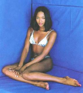 Naomi Campbell feet photo thumbnail