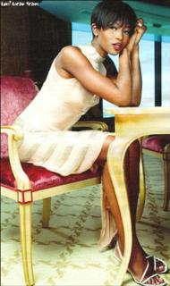 Naomi Campbell feet photo thumbnail