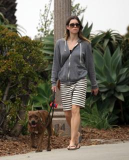 Jessica Biel feet photo thumbnail