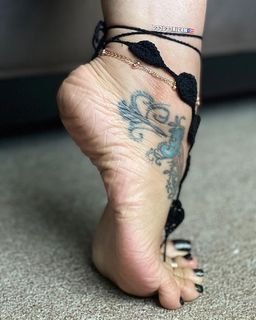 Deedee Rican feet photo thumbnail