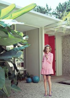 Rosie Huntington-Whiteley feet photo thumbnail