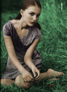 Natalie Portman feet photo thumbnail
