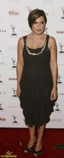 Mariska Hargitay feet photo thumbnail