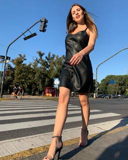 Carolina Ardohain feet photo thumbnail