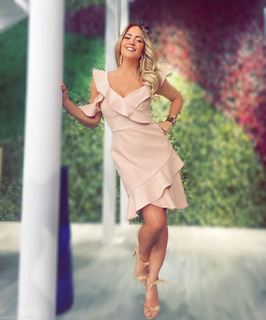 Andrea Legarreta feet photo thumbnail