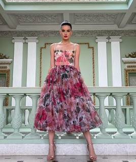 Camila Queiroz feet photo thumbnail