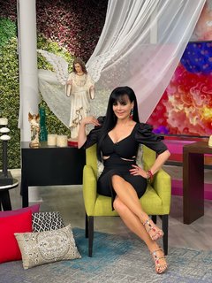 Maribel Guardia feet photo thumbnail