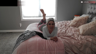 Natalia Mogollon feet photo thumbnail