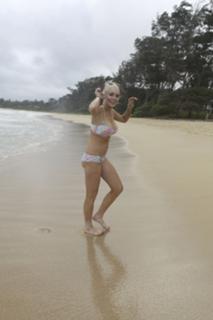 Lindsay Lohan feet photo thumbnail