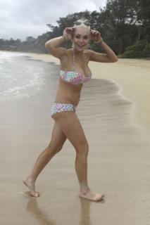 Lindsay Lohan feet photo thumbnail