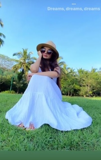 Anushka Sen feet photo thumbnail