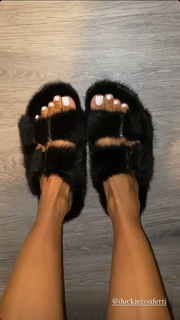 Karrueche Tran feet photo thumbnail