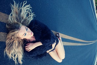 LeAnn Rimes feet photo thumbnail