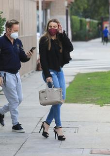 Sofía Vergara feet photo thumbnail