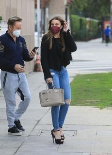 Sofía Vergara feet photo thumbnail