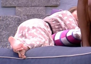 Carla Diaz feet photo thumbnail