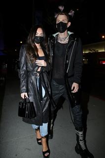 Megan Fox feet photo thumbnail