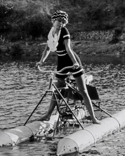 Brigitte Bardot feet photo thumbnail