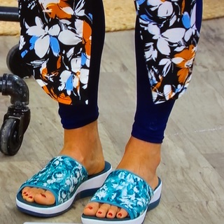 Kerstin Lindquist feet photo thumbnail