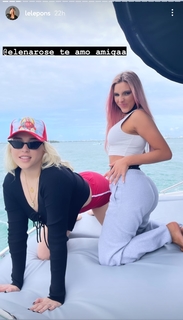 Lele Pons feet photo thumbnail