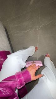 Kylie Jenner feet photo thumbnail